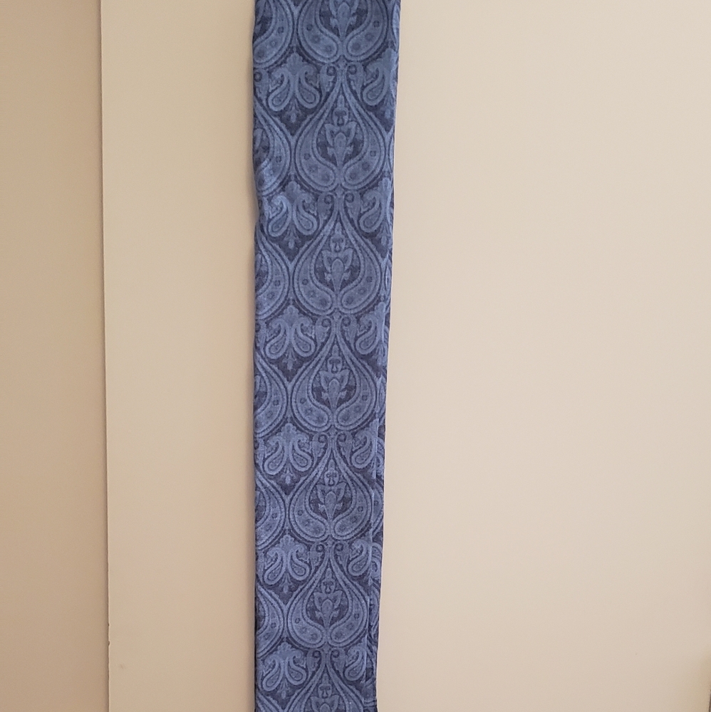 Jos. A. Bank men's scarf - Picture 10 of 12